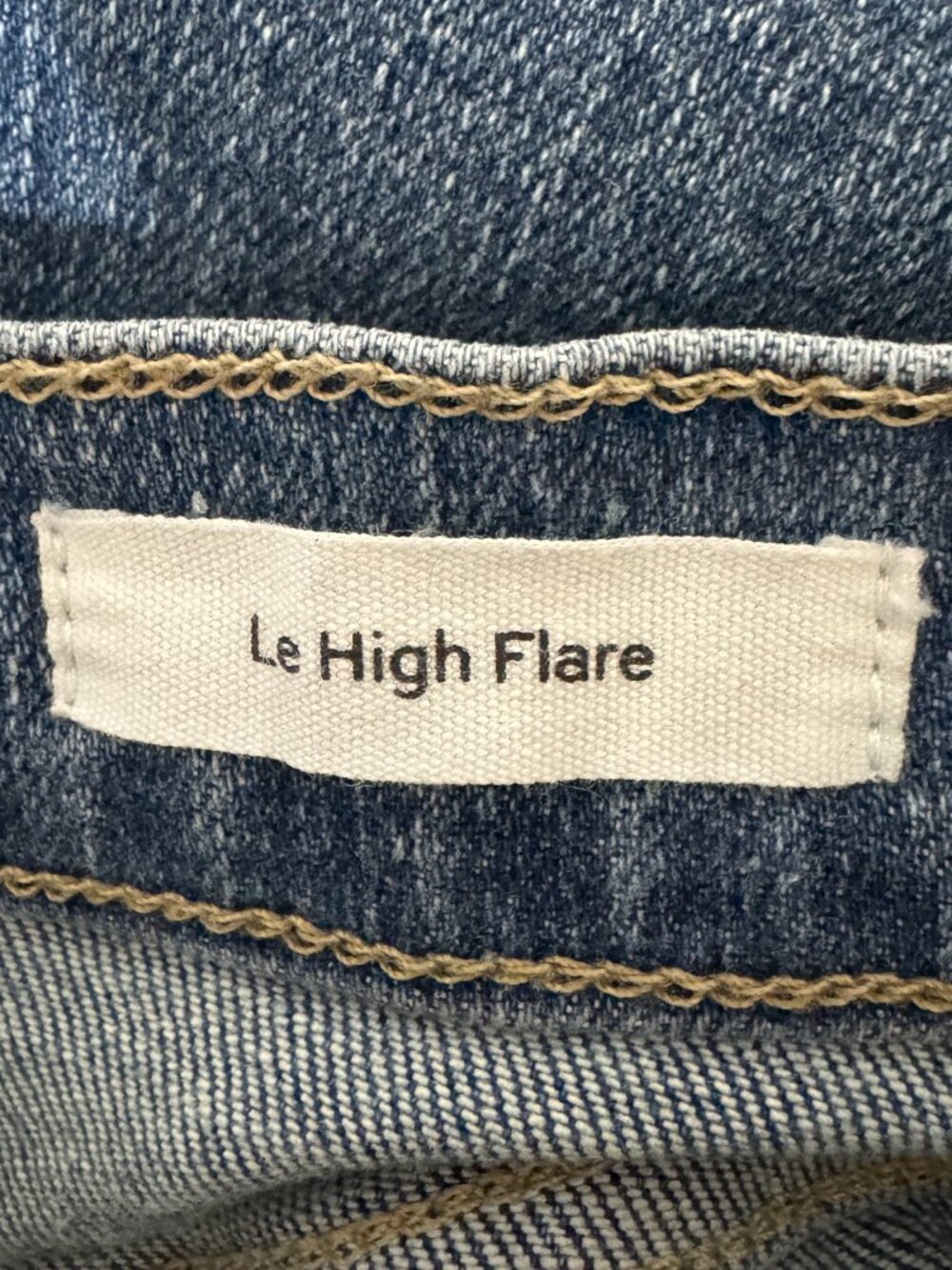 FRAME Le High Flare Jeans in Cairo Wash - Picture 4 of 11